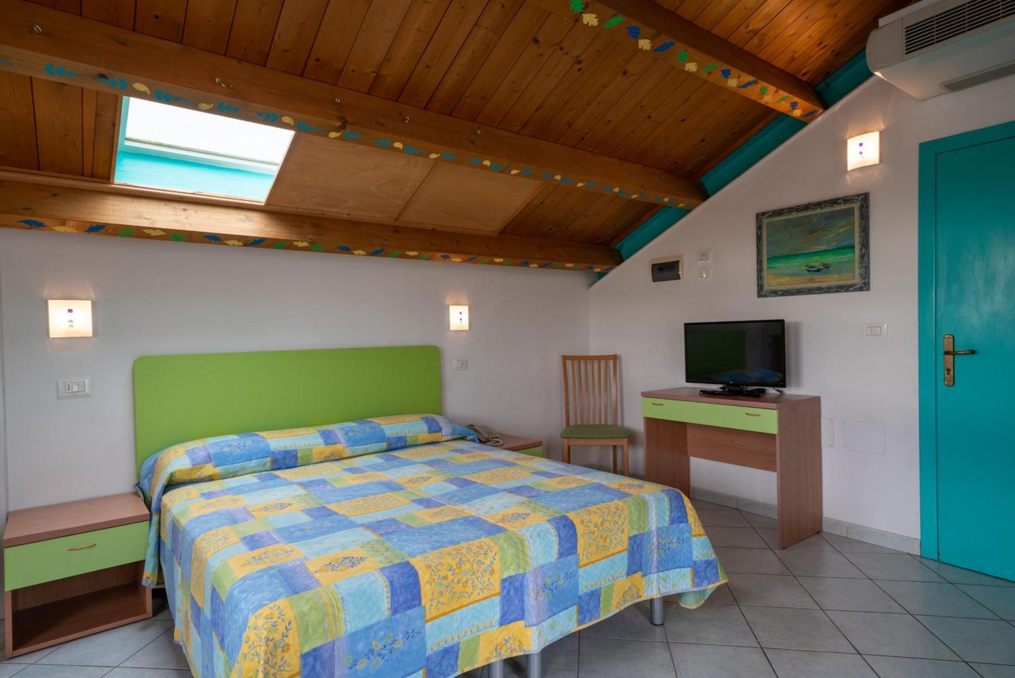 Hotel Marconi Cattolica Exterior photo
