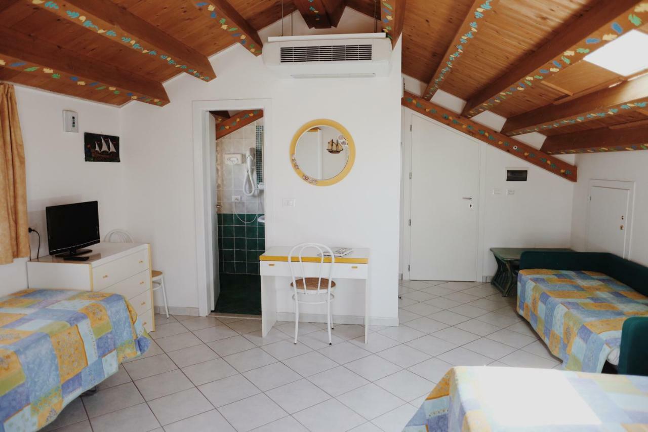 Hotel Marconi Cattolica Exterior photo