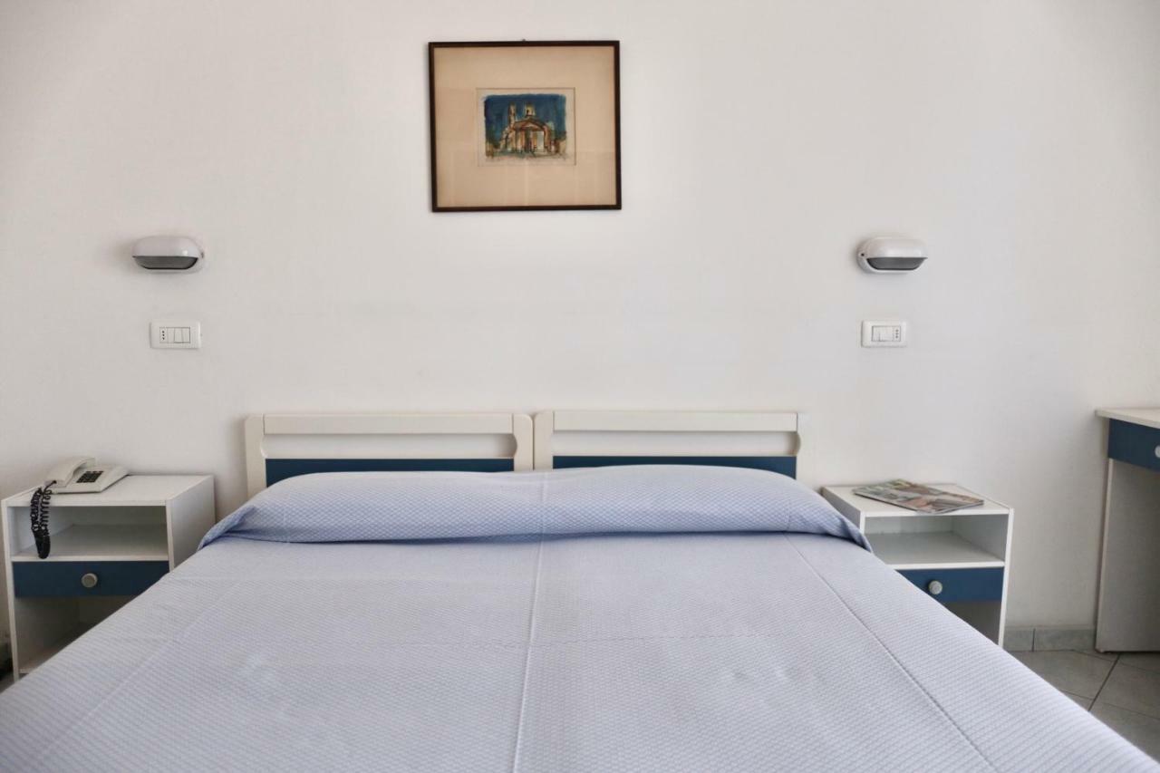 Hotel Marconi Cattolica Exterior photo
